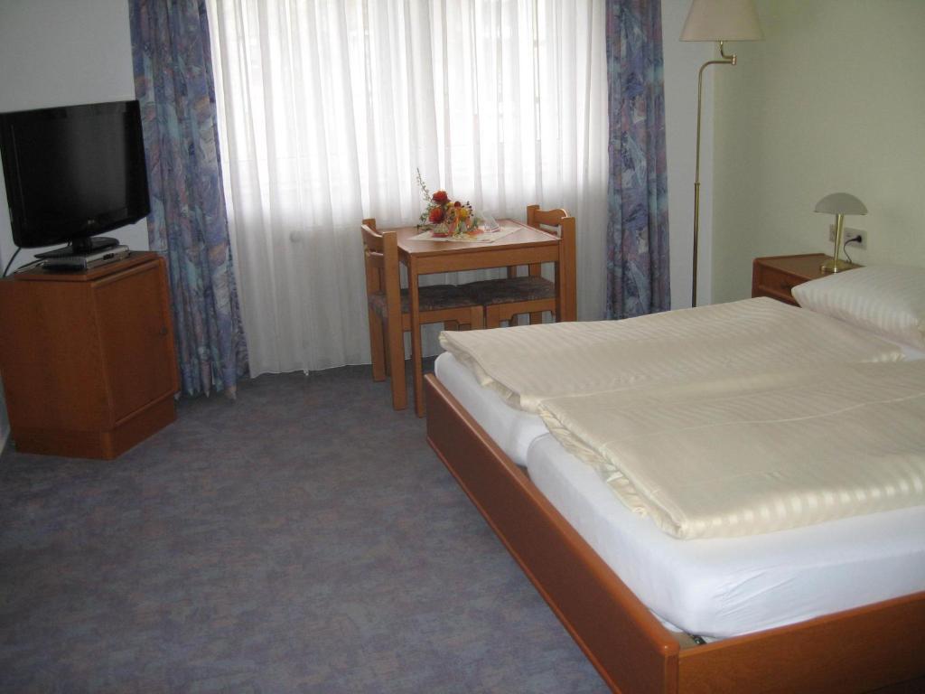 Hotel Alt-Holzhausen Bad Pyrmont Rom bilde