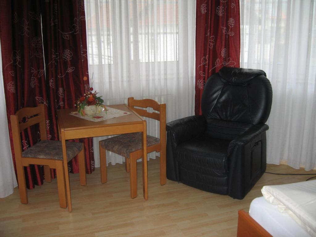 Hotel Alt-Holzhausen Bad Pyrmont Rom bilde