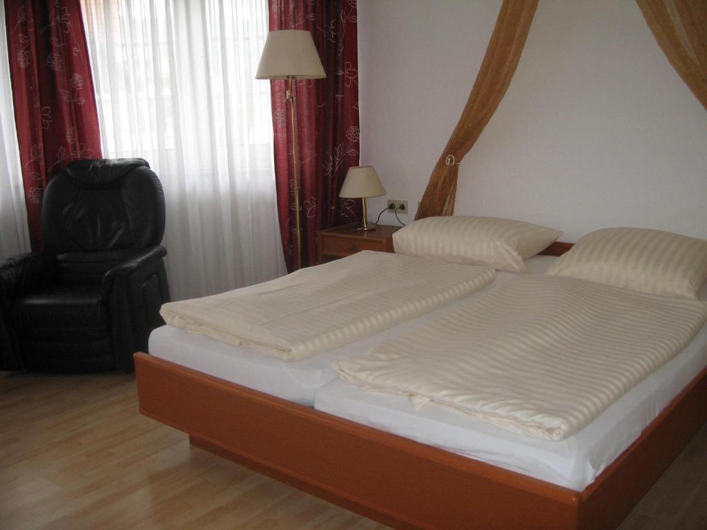 Hotel Alt-Holzhausen Bad Pyrmont Rom bilde